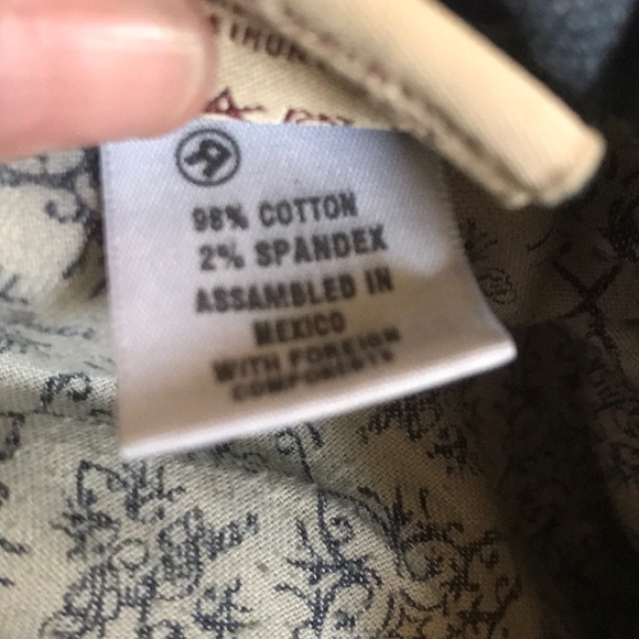 Big Star Low Rise Fit Capri Jeans - Picture 7 of 7